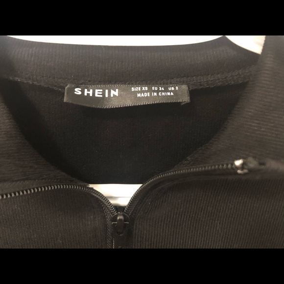 CUTE BLACK ZIP UP CROPPED MOCK NECK - Picture 4 of 5